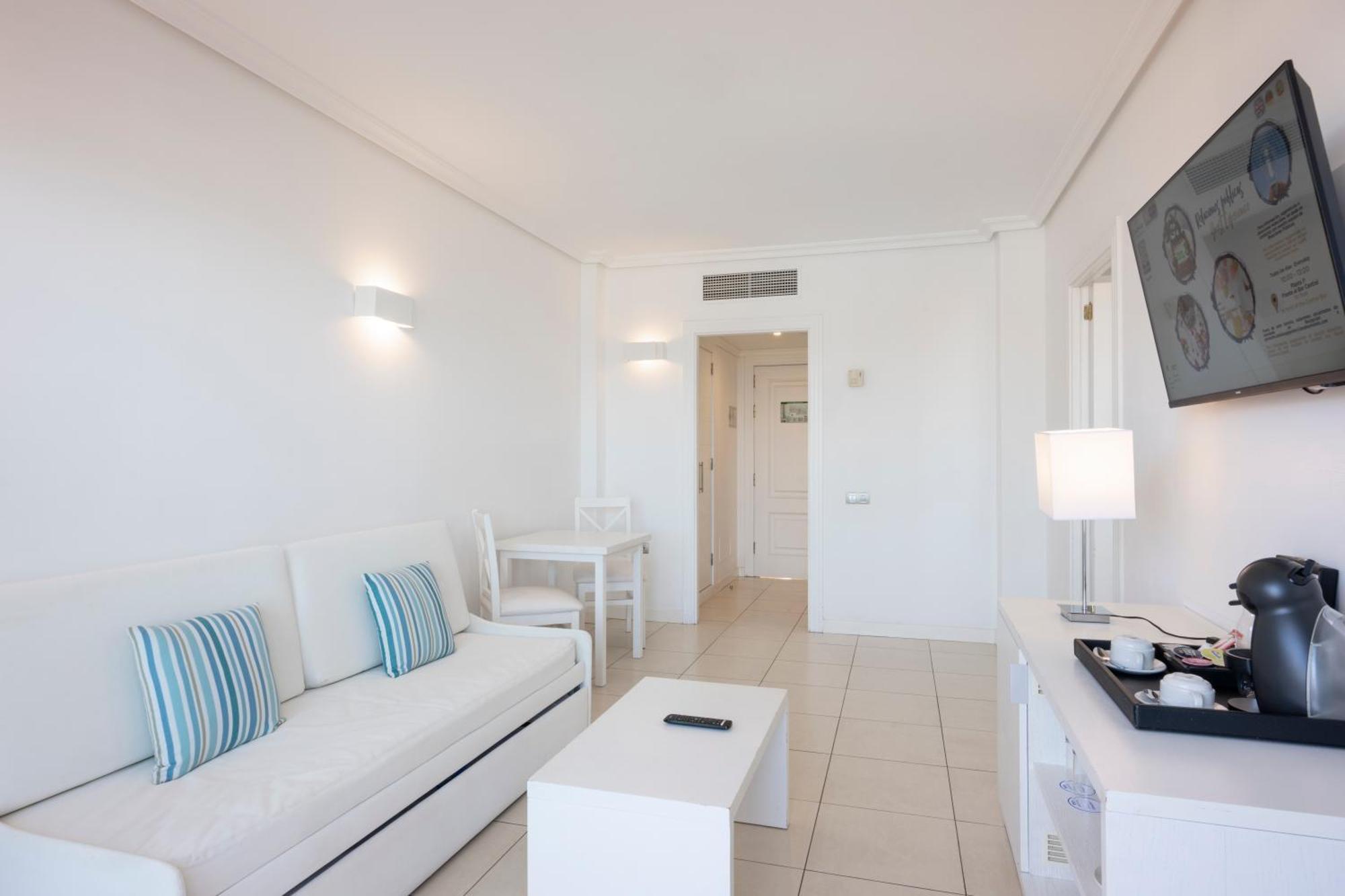 Landmar Costa Los Gigantes Family Resort Пуэрто-де-Сантьяго Экстерьер фото