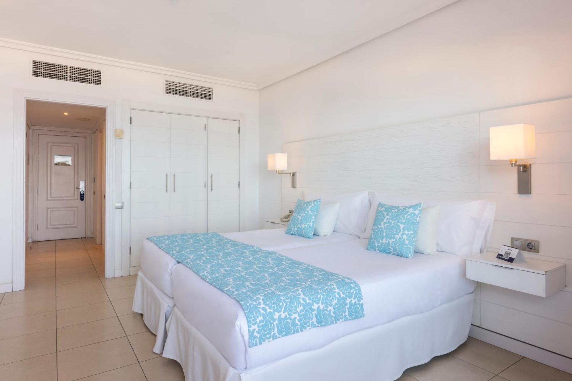 Landmar Costa Los Gigantes Family Resort Пуэрто-де-Сантьяго Экстерьер фото